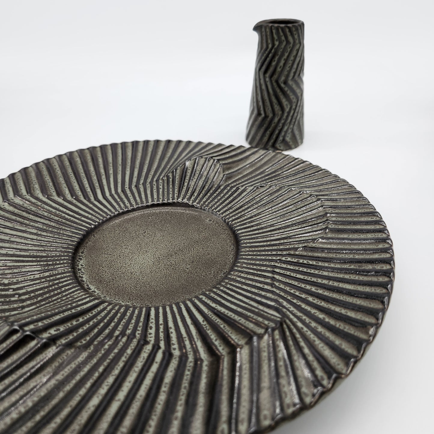 Architectural Organic Plate & Creamer Hologram